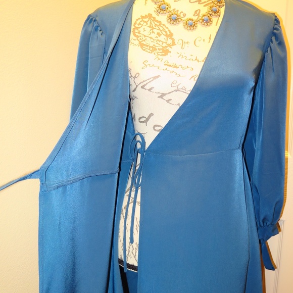 TopShop ☆ *NWT* Tie Cuff Wrap Mini Dress Sz US6 - Picture 5 of 8